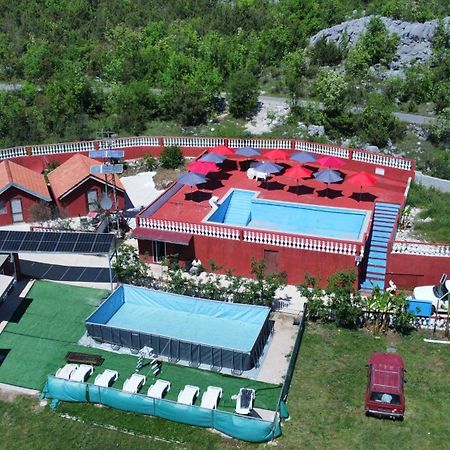 Red Apartman 2 Τρέμπινιε Εξωτερικό φωτογραφία
